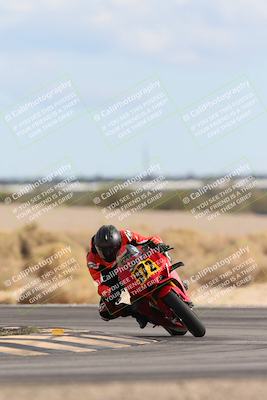 media/Nov-16-2025-Race Pace (Sun) [[8c5fa54630]]/Verified Riders/9-Turn 16 (150pm)/